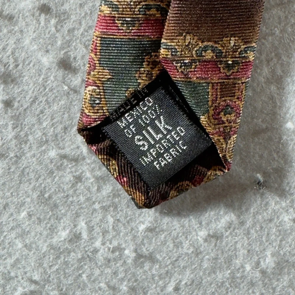 1416 | Vintage Bill Blass Silk Paisley Medallion Classic Necktie Brown Mens OS